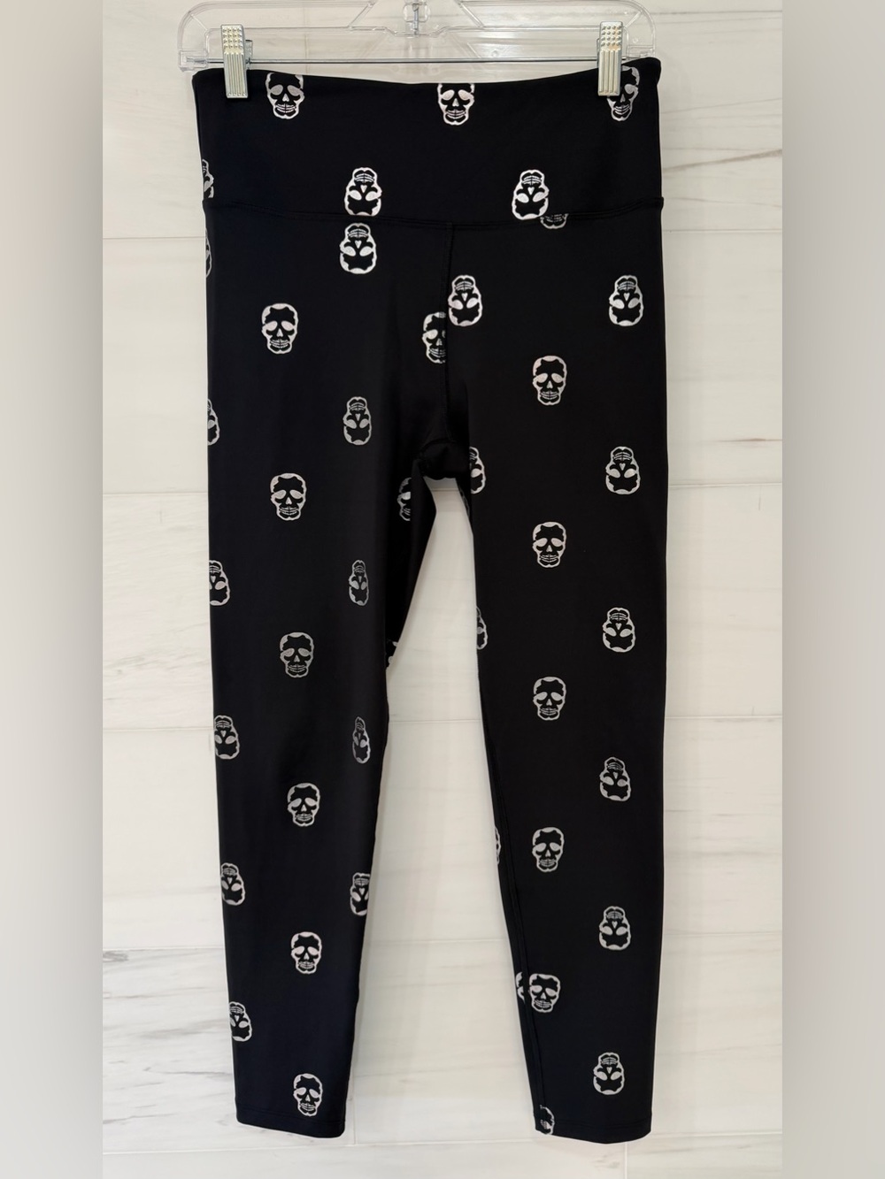 Noli Black Skull Print High Waist 7/8” Leggings Size M 💀